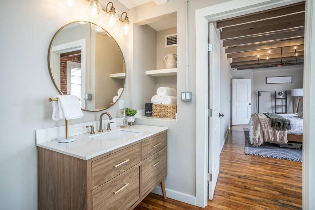 The Loft At 113 - Gateway To The North Texas Hill Country Apartamento Muenster Exterior foto