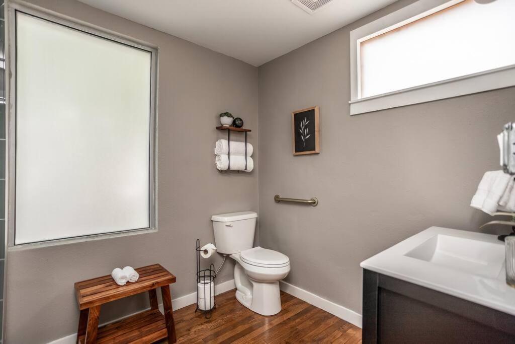 The Loft At 113 - Gateway To The North Texas Hill Country Apartamento Muenster Exterior foto